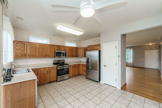 Building Photo - 12960 Big Horn Dr