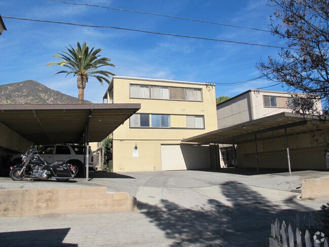 Foto del edificio - 156 E Highland Ave