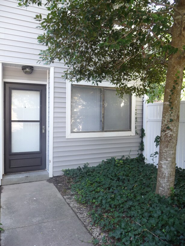 Primary Photo - 7243 Sandy Creek Dr