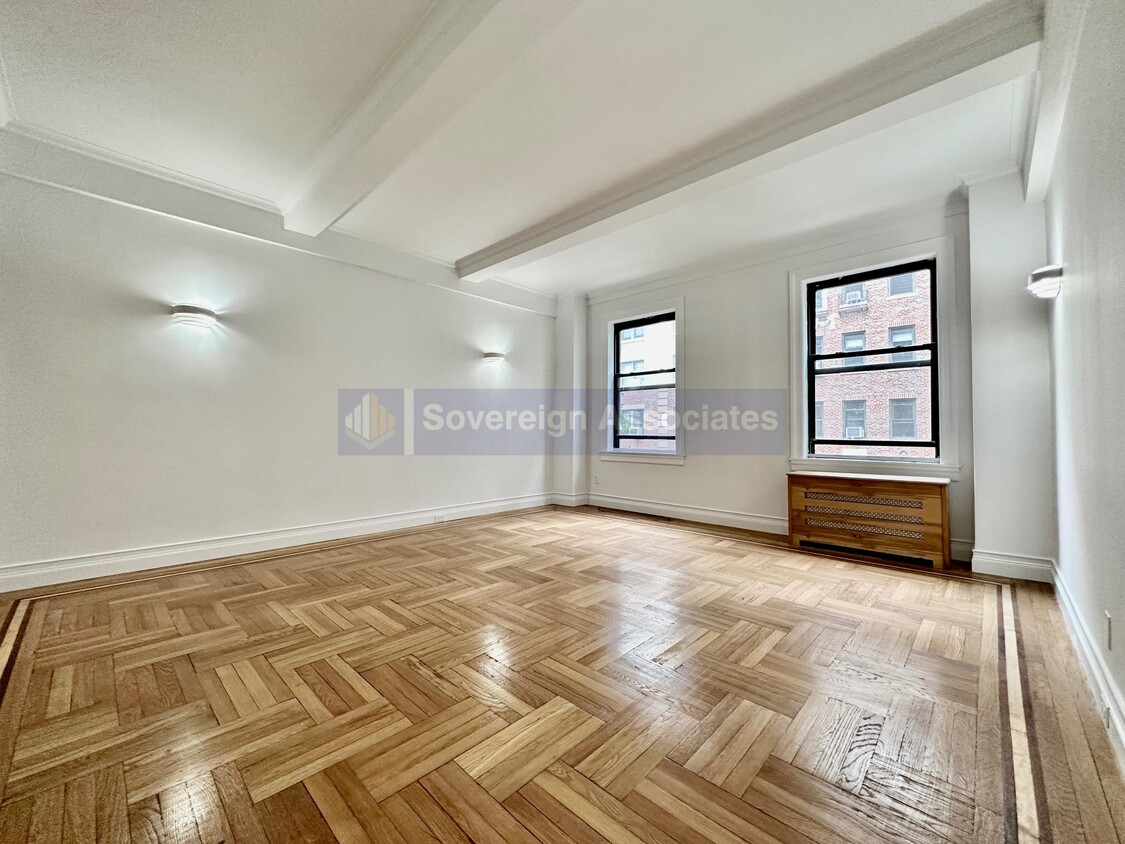 Foto principal - 308 West 104th Street