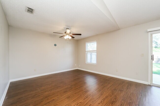 Building Photo - 2632 McCormick Woods Ct