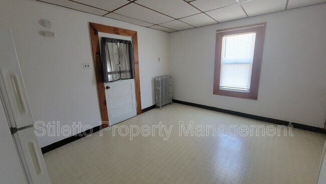 Building Photo - 371 Susquehanna Ave