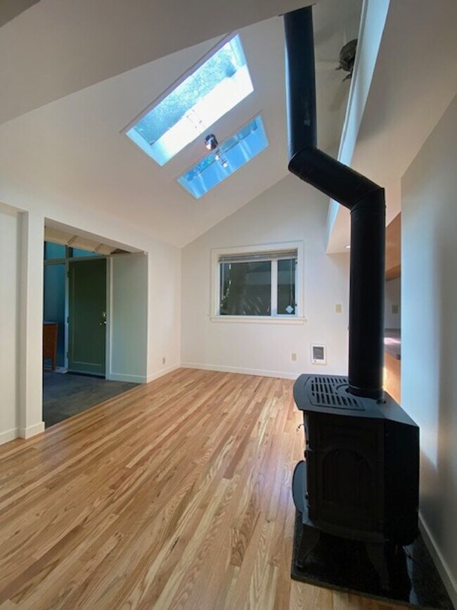 Photo - Maple Leaf, Two Bedroom, Woodsy Yard House