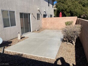 Building Photo - 800 Spotted Eagle St