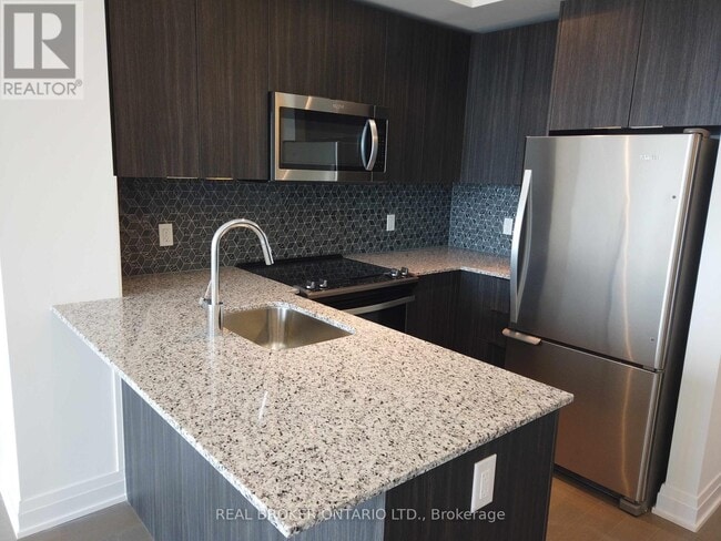 Building Photo - 20 Shore Breeze Dr