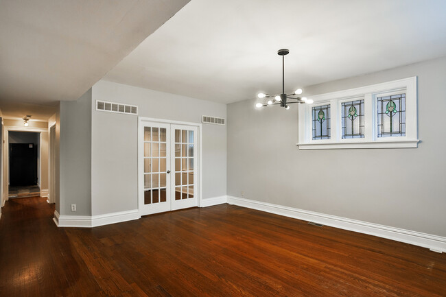 Building Photo - 4710 Arsenal St