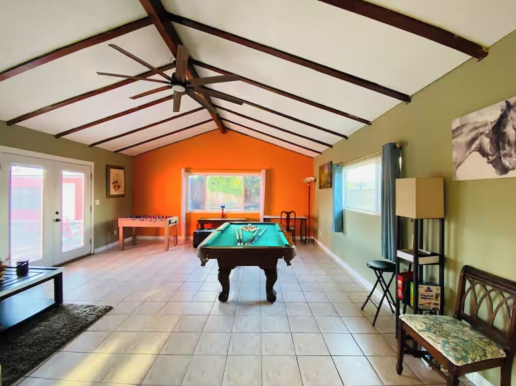 Foto principal - 8871 Belmont St