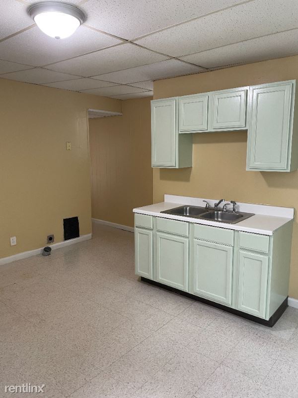 Foto del edificio - 4 br, 1.5 bath House - 1142 Rosemont Ave