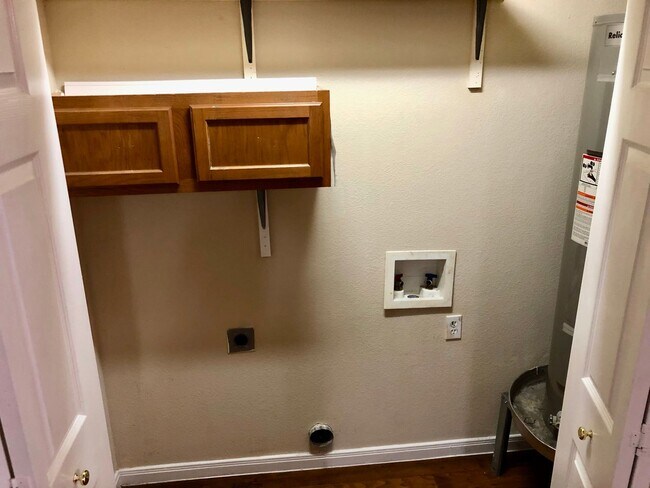 Foto del edificio - 3bd/2ba Attached Home