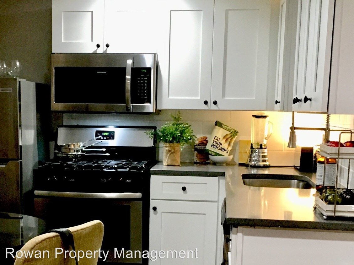Foto principal - 524 Gladstone Blvd