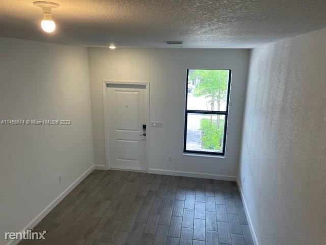 Primary Photo - 4 br, 2.5 bath Townhome - 240 SW 159th Way