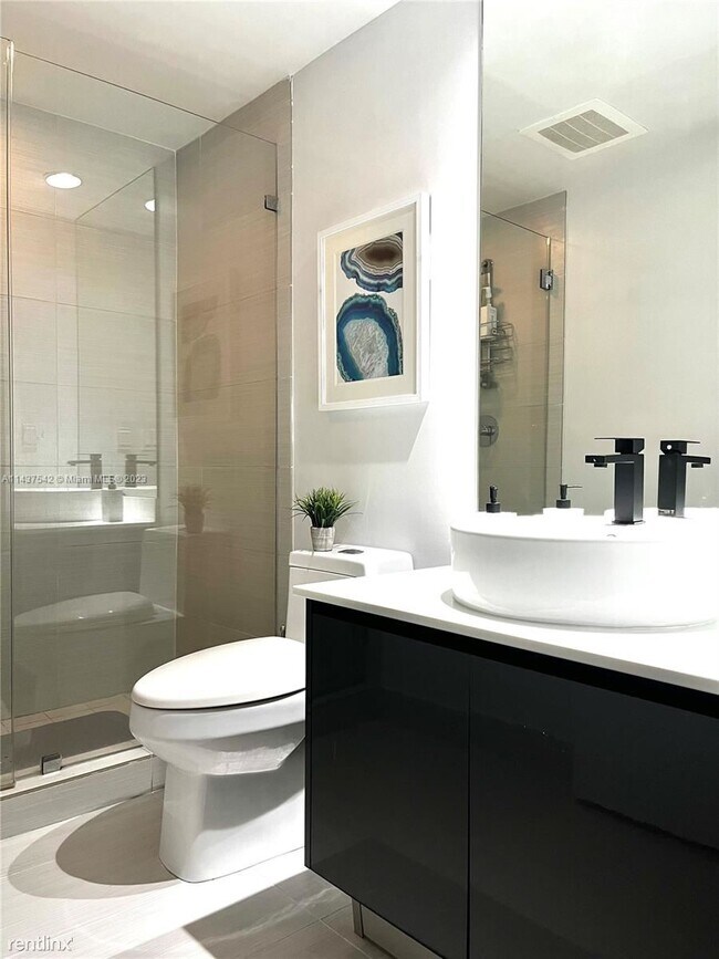 Foto del edificio - 2 br, 2 bath Condo - 31 SE 6th St