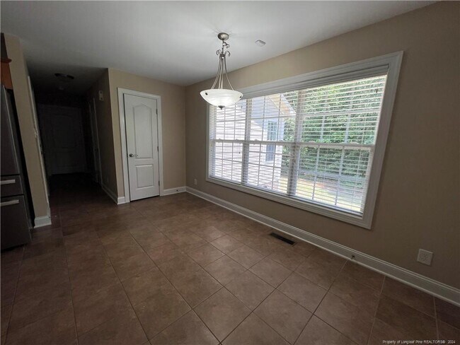 Building Photo - 369 Orchard Falls Dr