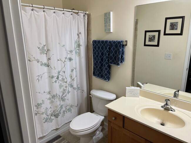 Foto del edificio - 3 Bedroom Townhome in Smyrna