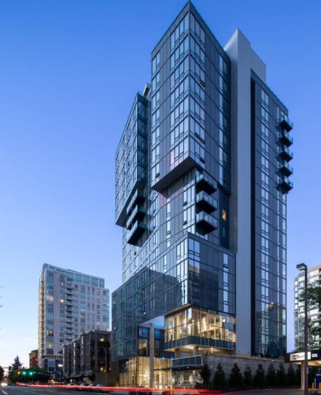 Building Photo - 929 109th Ave NE