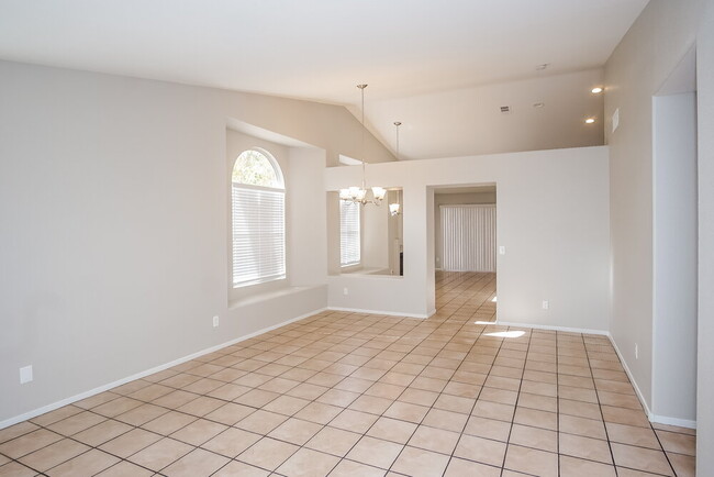 Building Photo - 3343 Rose Valley St