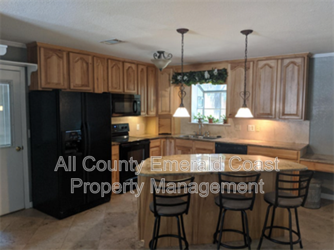 Building Photo - 612 Sea Oats Dr