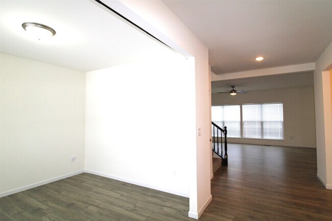 Foto del edificio - 130 Prairie Wind Dr