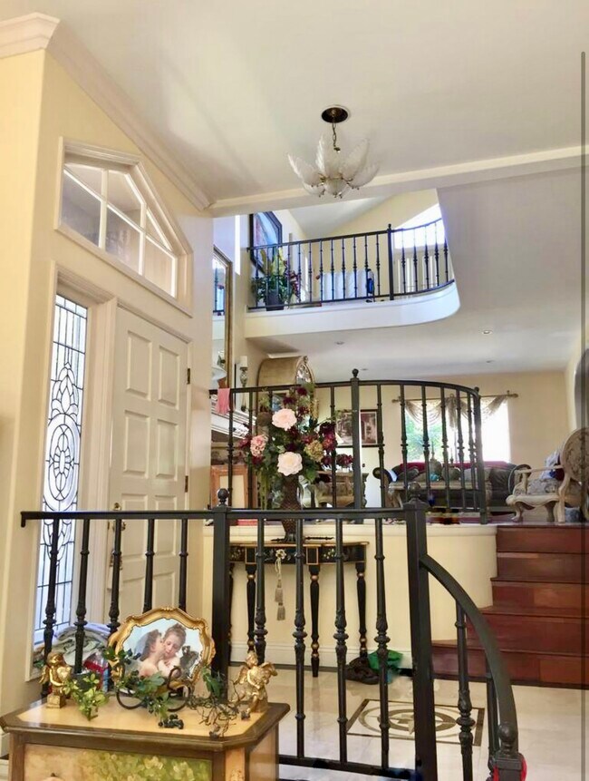 Foto del edificio - 19275 Torreypines Cir