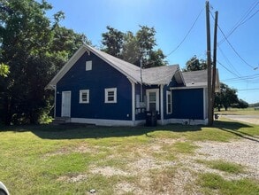 Building Photo - 1323 Clay Ave