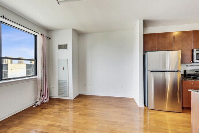 Foto del edificio - 511 W Division St