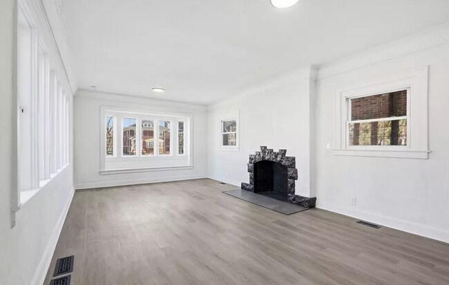 Foto del edificio - 8951 La Salle Blvd