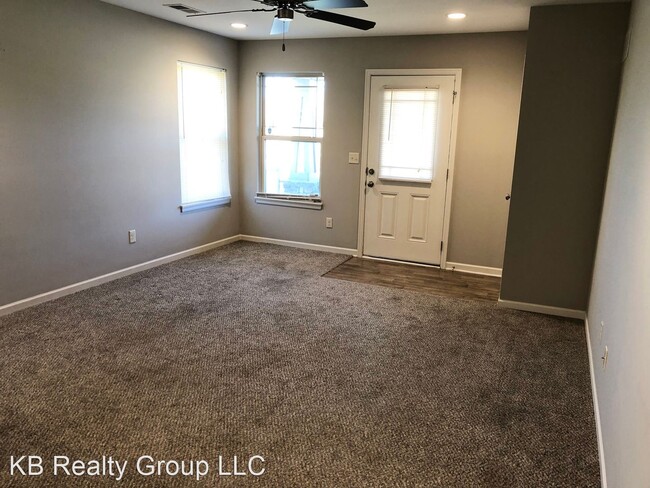 Building Photo - 2 br, 2 bath House - 530 Maple Dr