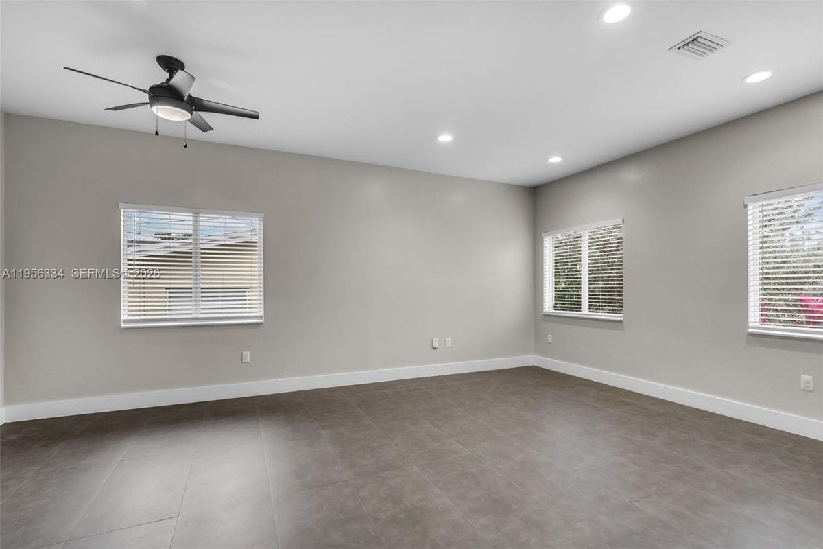 Building Photo - 3508 NW 19th Terrace