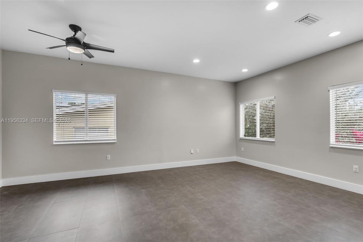 Foto del edificio - 3508 NW 19th Terrace