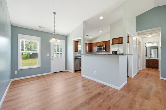Building Photo - Welcome to Turkey Ridge!