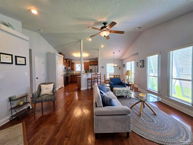 Building Photo - 949 Osprey Ct