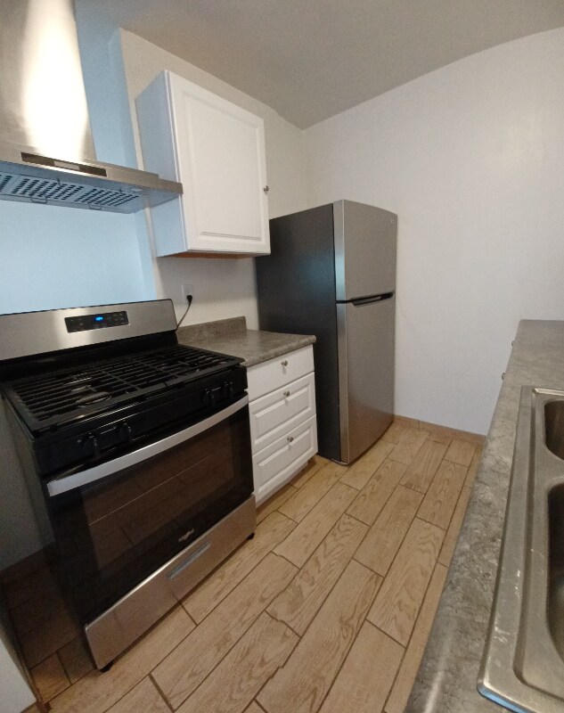 Building Photo - 4635 N Bellflower Blvd