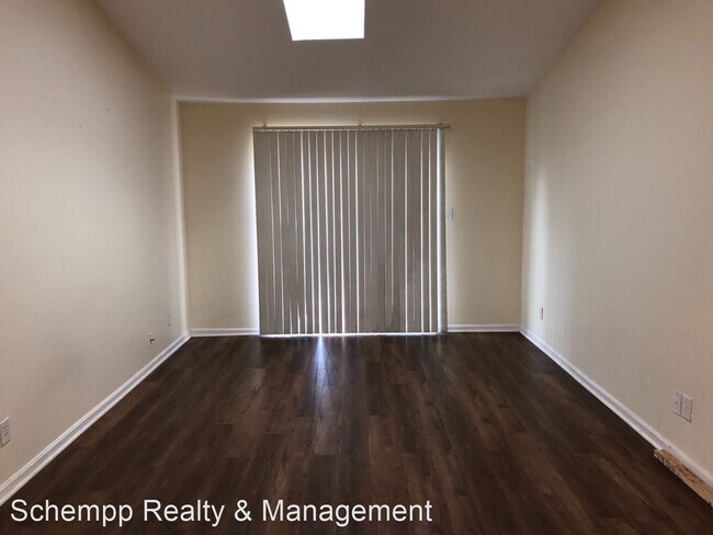 Building Photo - 2 br, 1.5 bath House - 6522 SIX MILE LANE#8