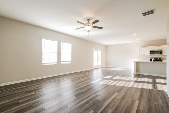 Building Photo - 117 Bentwater Wy