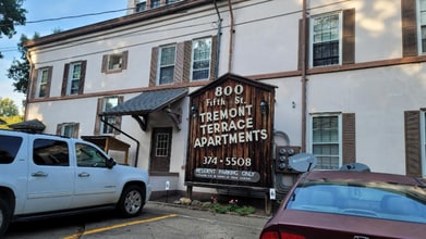 Building Photo - 800 5th St