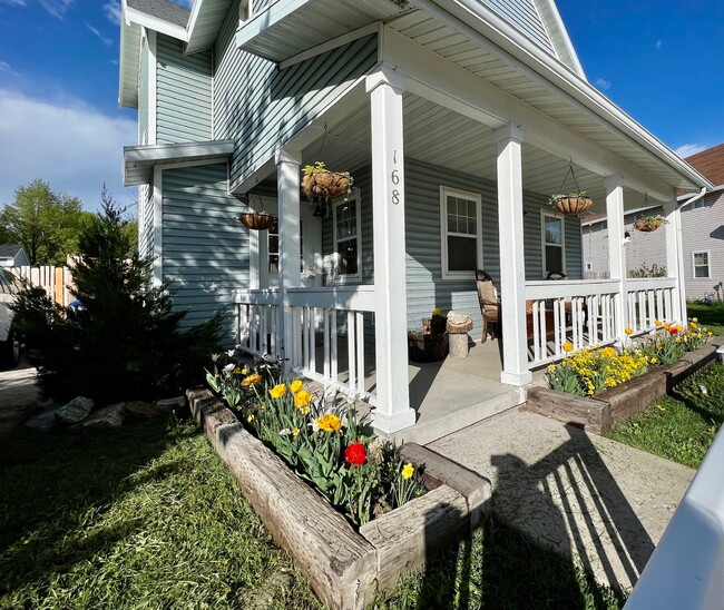 Building Photo - 168 Meadow Cir