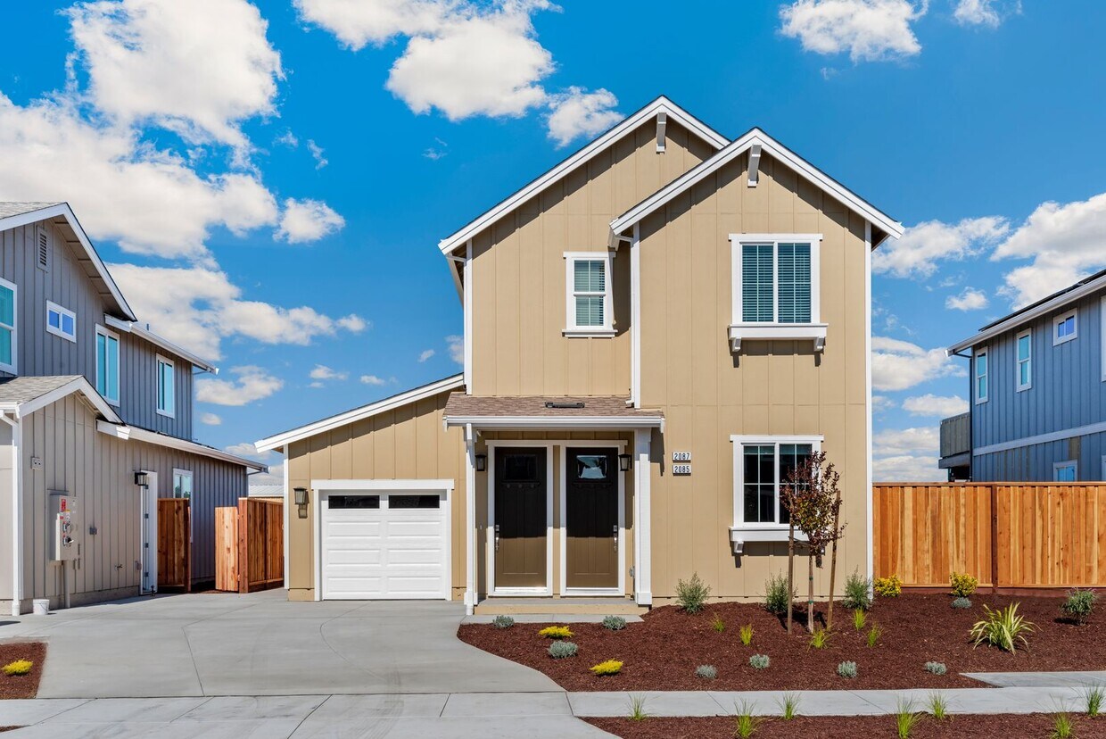 Primary Photo - The Vineyards at Dennis Lane 2 bed unit wi...