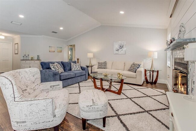 Foto del edificio - 1741 Jewel Dr