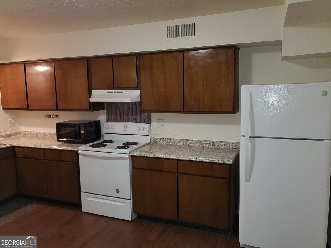 Foto del edificio - 207 Cypress Dr