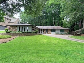 Building Photo - 298 Indian Hills Trail