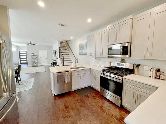 Foto del edificio - 6310 Porter St