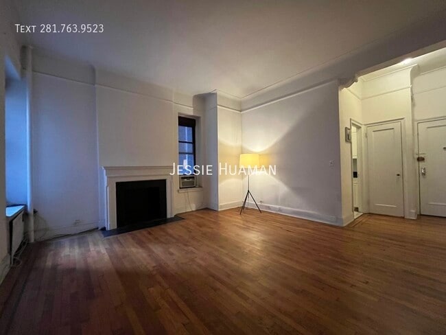 Building Photo - 106 E 81st St