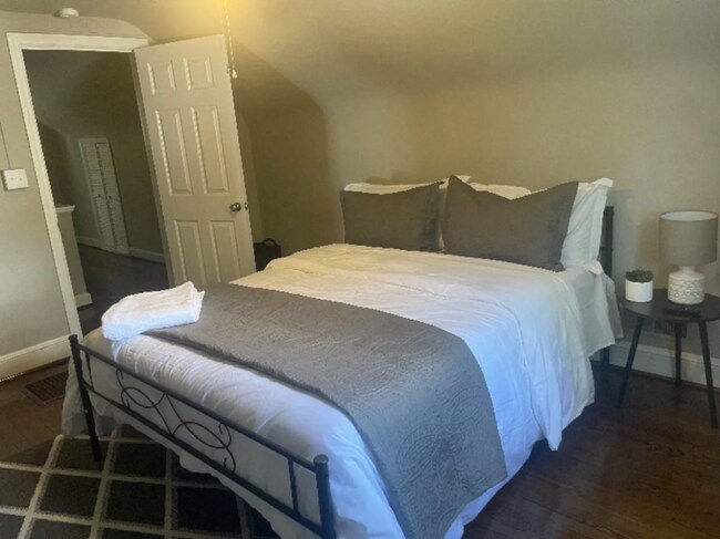 Foto del edificio - 1707 Colgate St NE