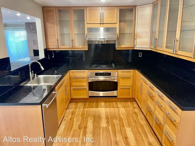Building Photo - 2 br, 2 bath House - 54 Los Altos Square
