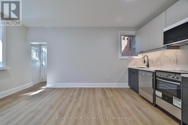 Building Photo - 248 Garden Ave