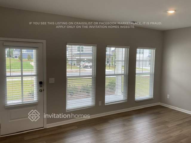 Foto del edificio - 2084 Boxwood Cir