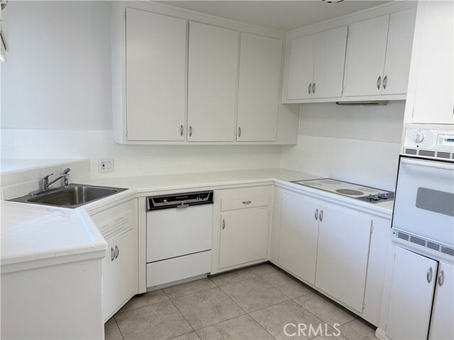 Foto del edificio - 9822 Joyzelle Dr