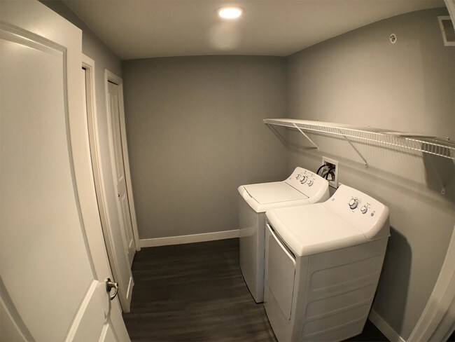 Foto del edificio - 1655 McCleary Ln