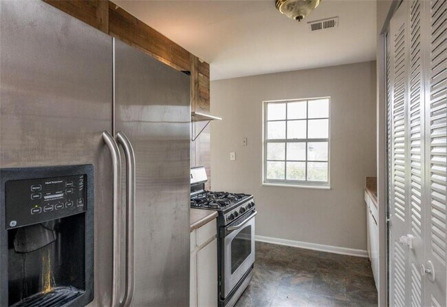 Foto del edificio - 4046 Doster St SW