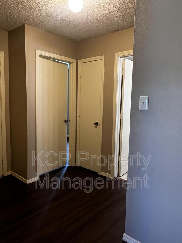 Building Photo - 2700 Rudy Road - 2700
